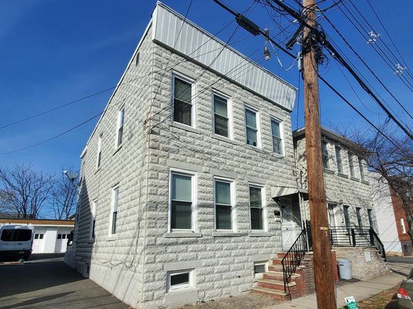 55 Magnolia St FLOOR 1