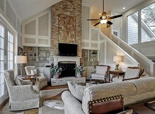 10214 Meadow Lake Ln, Houston, TX 77042