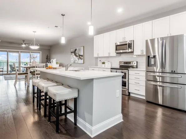 5317 Highpointe Lakes Dr Unit 303, Westerville, OH 43081