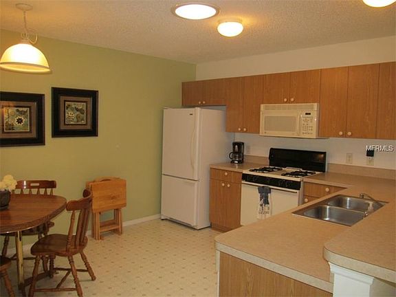 4th image of 17400 SE 81st Newberry Ct