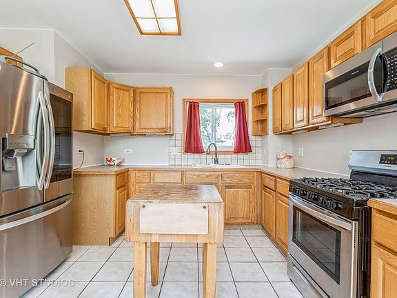 5th image of 3915 Clearbrook Ave