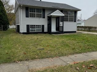 403 E Eureka St, Champaign, IL 61820