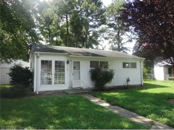 205 York Dr, Portsmouth, VA 23702