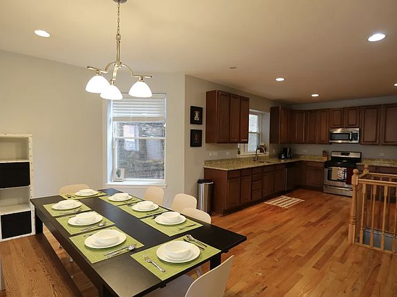 4th image of 3045 W Fullerton Ave #3047-1