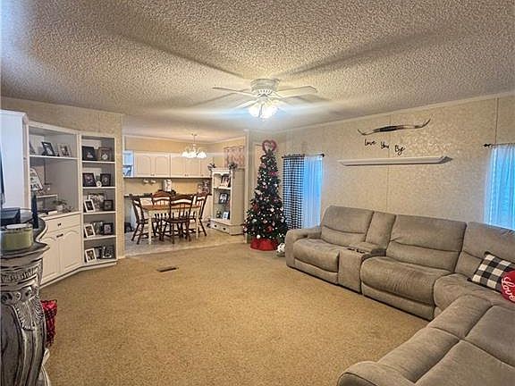 3rd image of 250 Havens Rd