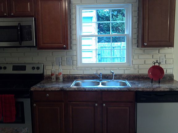 4th image of 9435 Greenhill Ct