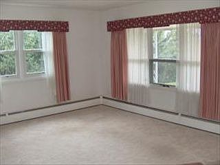 4th image of 2629 Highland Ave