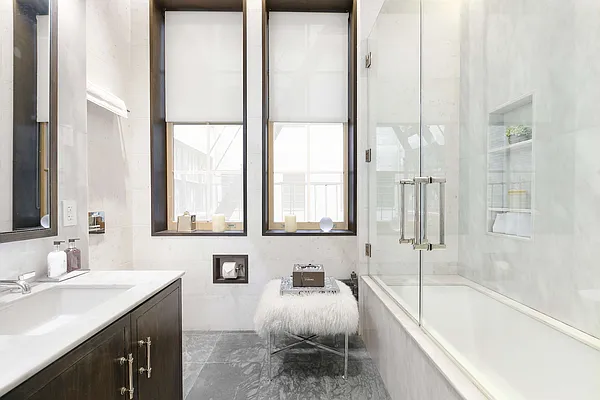 Sold by Compass | media 22