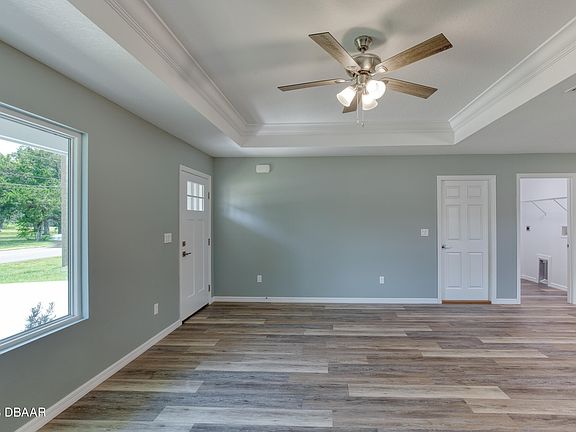 4th image of 519 Flomich St