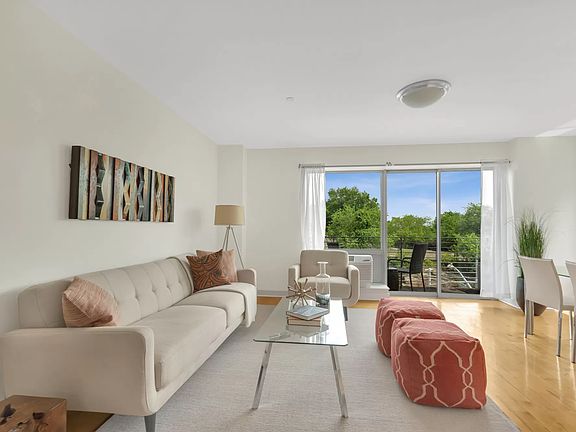 3rd image of 2360 Amsterdam Ave APT 4C