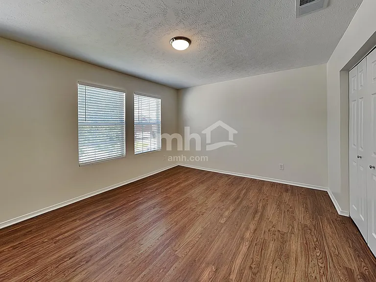 5209 Sunsail Dr — Photo 13