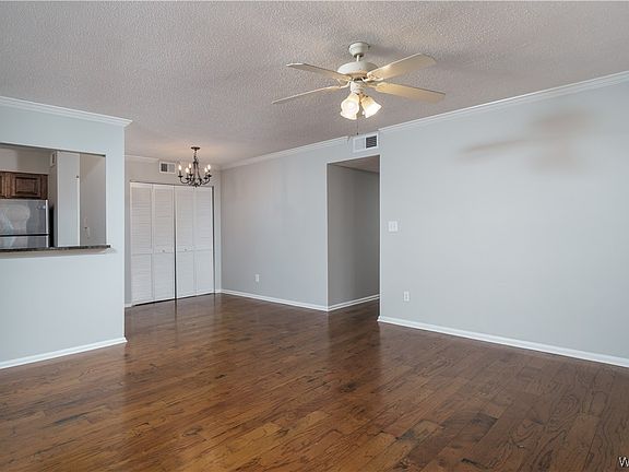3rd image of 120 15th St E APT 810