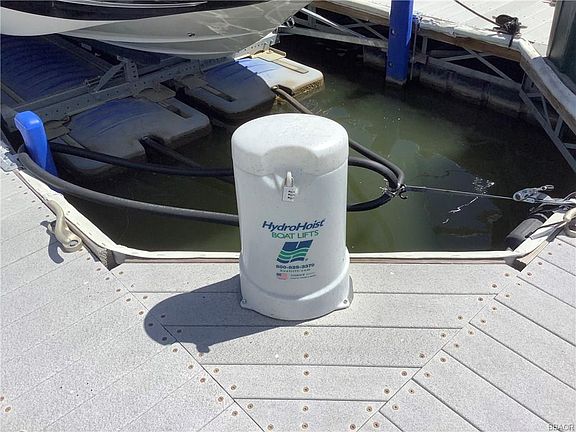 4th image of 400 Pine Knot Blvd Unit J-13