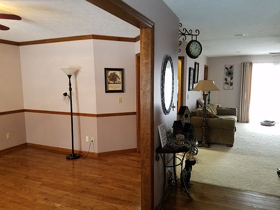 5th image of 1700 N Black Oak Ct
