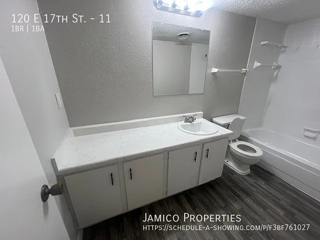 120 E 17th St #11 — Photo 3