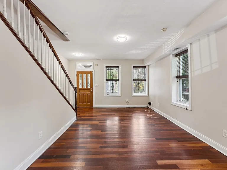 2911 Sherman Ave NW — Photo 8