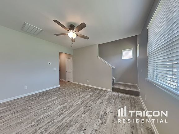 2nd image of 339 Victory Cir