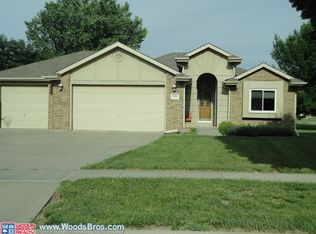 5231 Valley Forge Rd, Lincoln, NE 68521