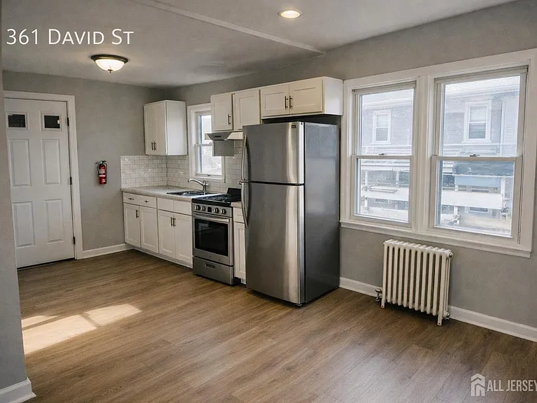 361 David St — Photo 7