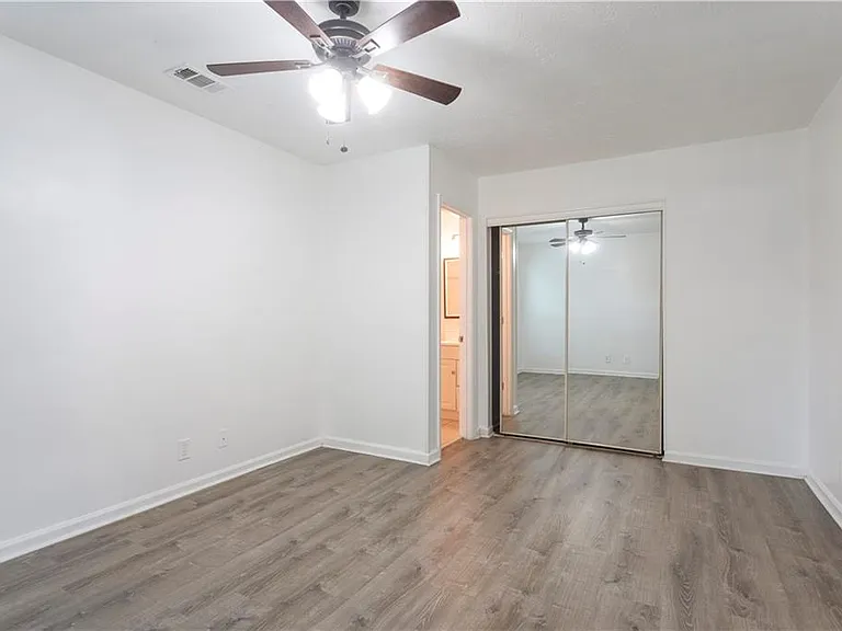 1585 Springleaf Point SE — Photo 18