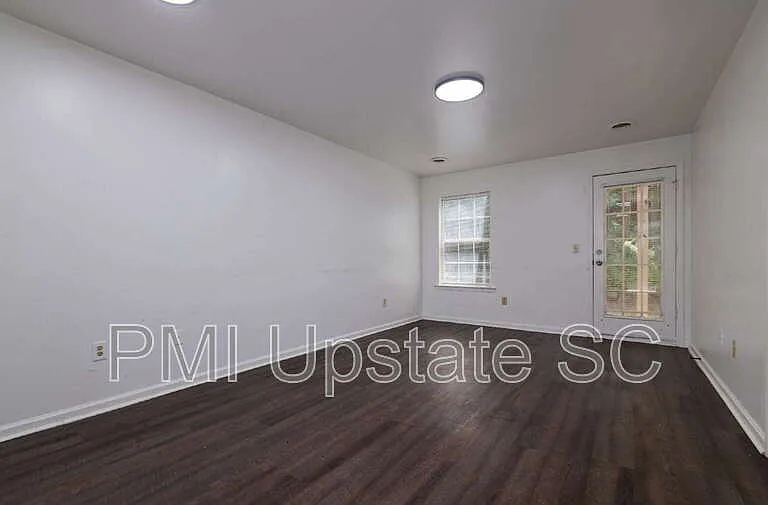 111 Charlestowne Way #B — Photo 10