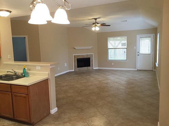 5th image of 16827 Applecross Ln