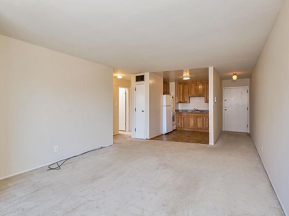 4th image of 322 2nd Ave APT 4