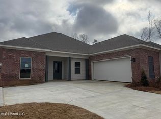 324 Carr Farms Rd, Ridgeland, MS 39157