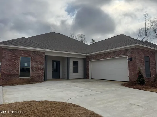 324 Carr Farms Rd, Ridgeland, MS 39157