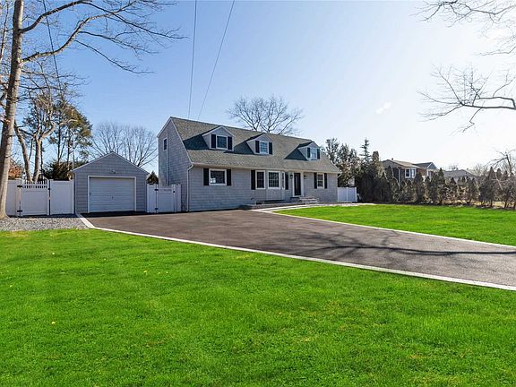 3rd image of 3 Purdy Ave