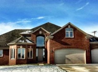 49808 Yale Dr, Macomb, MI 48044