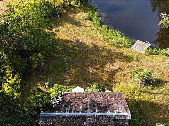 5th image of 190 McLennan Dr