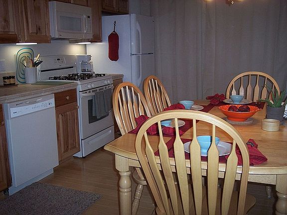 3rd image of 638 Elysian Blvd