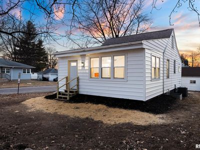 401 N Highland Ave, Creve Coeur, IL, 61610