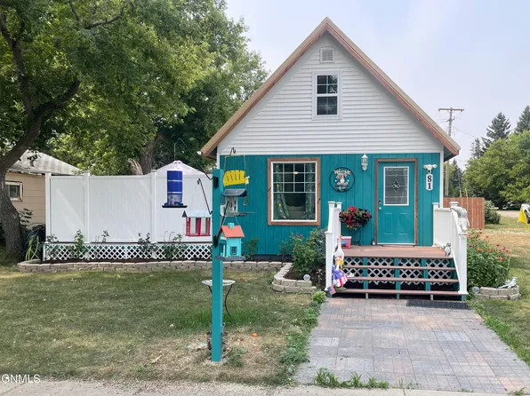 81 4th Ave E, Makoti, ND 58756