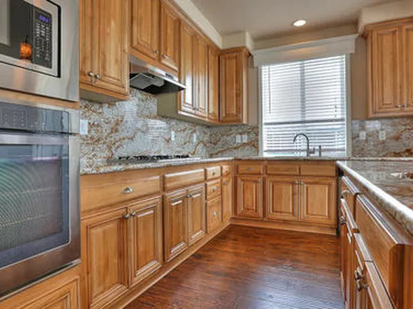 131 Seashore Dr, Daly City, CA 94014