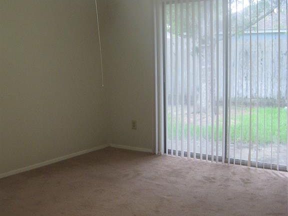 2nd image of 10611 Sandy River Dr