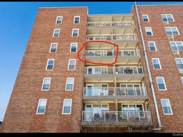 855 E Broadway #4G, Long Beach, NY 11561