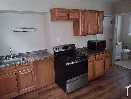 3rd image of 13330 S Buffalo Ave #1