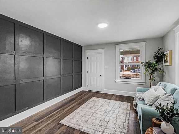 2nd image of 126 1/2 3rd St