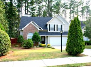 570 Ashford Cove Dr, Lilburn, GA 30047