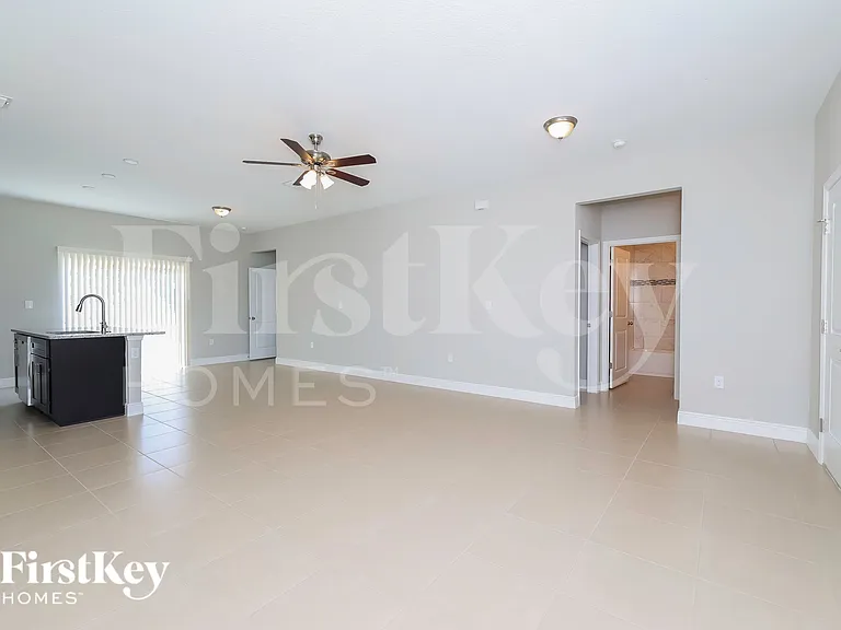 650 Hudson Valley Dr — Photo 4