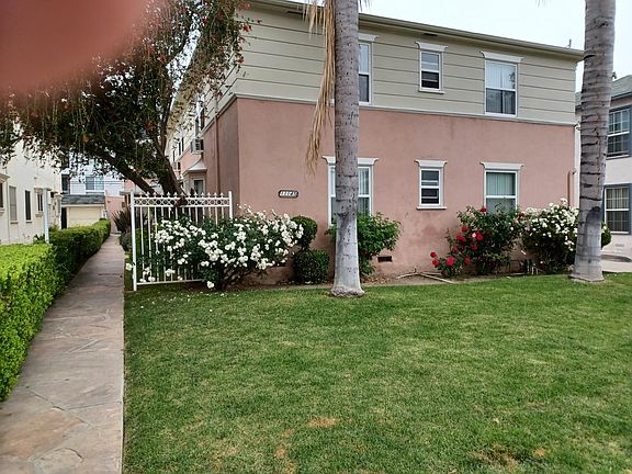 4th image of 11145 Camarillo St #11147