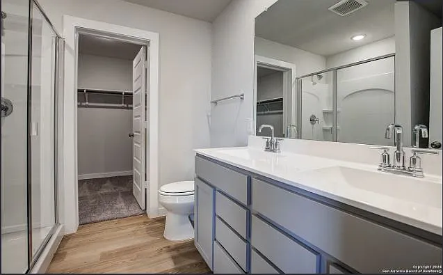 9883 Forestier Grn — Photo 15