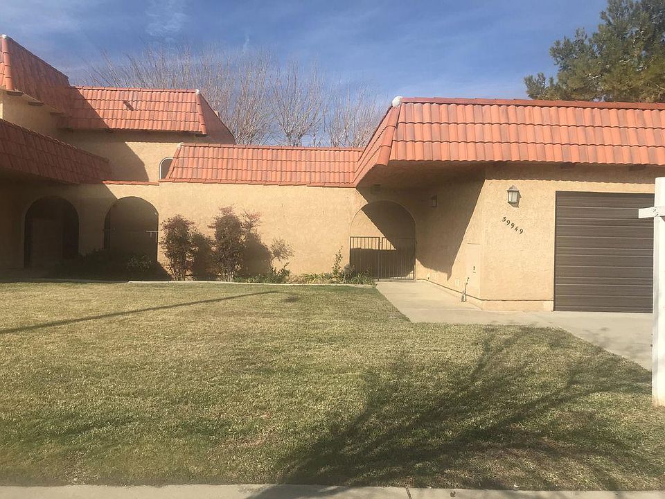 1st image of 39949 Golfers Dr