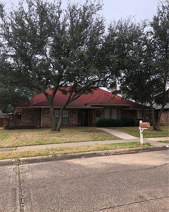 1st image of 715 Oriole Ln