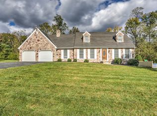 3 Michelle Dr, Lancaster, PA 17603