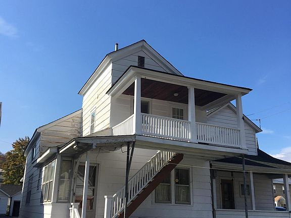 3rd image of 807 Court St