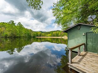 150 Ripshin Lake Rd, Roan Mountain, TN 37687