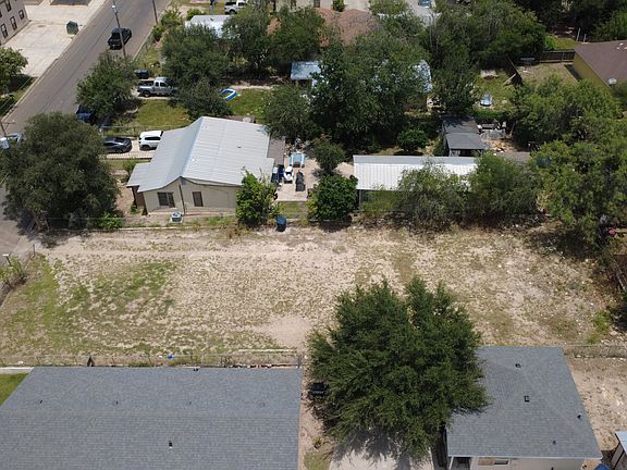 3rd image of 246 N COMAL ST LOT 16